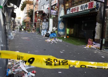 Corea del Sur declara luto nacional e investiga la muerte de 154 personas