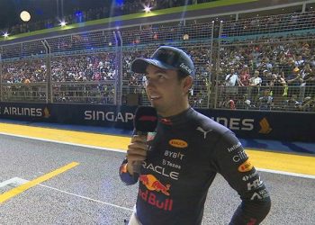 Pérez segundo, Verstappen ocho en calificación de Singapur