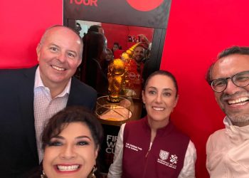 Inicia el tour de la Copa Mundial en la CDMX, aquí podrás visitarla