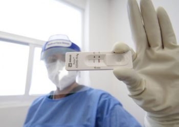 ¿Nueva ola de COVID-19 en Europa? Esto advierten