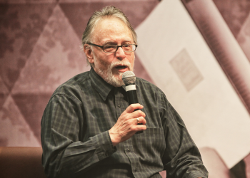 Muere el poeta David Huerta