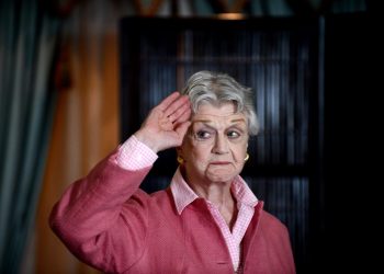 Muere la actriz Angela Lansbury a los 96 años de edad