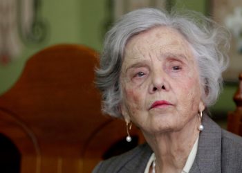 Poniatowska pide promover la escritura en escuelas