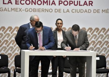 33% de los capitalinos no pisan un centro comercial, compran en tianguis: Akabani