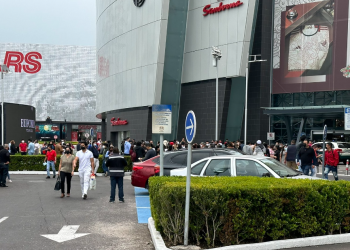 Desalojan centro comercial por amenaza de bomba en CDMX