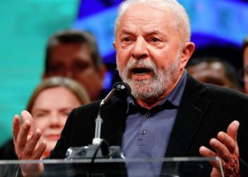 Celebra López Obrador triunfo de Lula en Brasil
