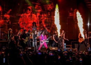 Moderatto encendió la clausura del Festival Aztán