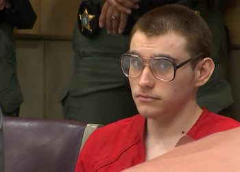 Autor del tiroteo en escuela de Parkland recibe cadena perpetua