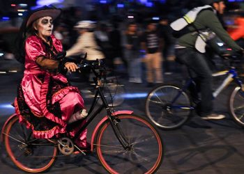 Todo listo para el Paseo Nocturno por Día de Muertos