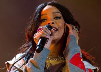 Rihanna regresa a la música con tema para la película Wakanda Forever