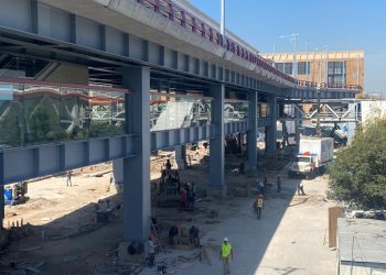 A días de su inauguración, trabajos del trolebús elevado avanzan a marchas forzadas