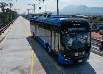 Incumplió GCDMX en más de cinco ocasiones puesta en marcha de Trolebús Elevado en Iztapalapa