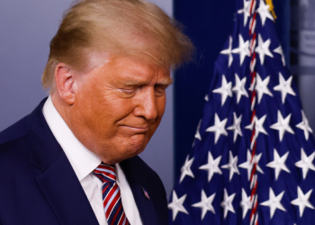 Trump pide ayuda al Tribunal Supremo de EU