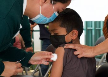 Vacunación COVID para niños de 5 a 11 años y rezagados en CDMX