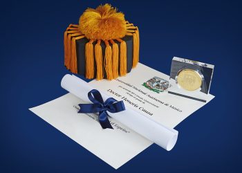 Cineasta mexicano recibe doctorado honoris causa de la UNAM