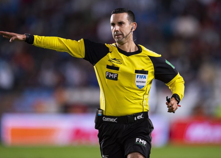 Referee Cesar Arturo Ramos during the game Pachuca vs Monterrey, corresponding to the Semifinals first leg match of the Torneo Apertura 2022 of the Liga BBVA MX, at Hidalgo Stadium, on October 20, 2022.



Arbitro Cesar Arturo Ramos durante el partido Pachuca vs Monterrey, correspondiente al partido de ida de Semifinales del Torneo Apertura 2022 de la Liga BBVA MX, en el Estadio Hidalgo, el 20 de octubre de 2022.