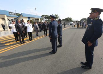 El presidente de Ecuador viaja a México para reunirse con López Obrador