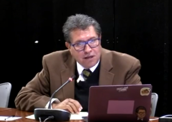 Monreal bromea con perderse “Frutsi y Torta” de la marcha por asistir a la interparlamentaria México-España