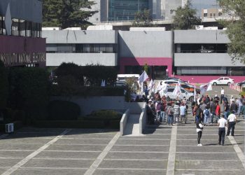 Irrumpe Agrupación Política Local en las instalaciones del INE. ¿Qué piden?