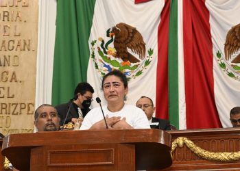 Madre de adolescentes que perdieron la vida en una coladera, esto exige en el Congreso capitalino