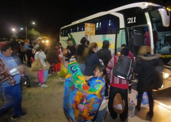 Salen de Sonora los primeros camiones para marcha de AMLO en la CDMX