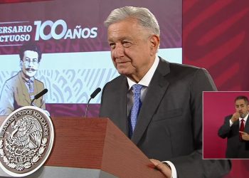 Esto dijo López Obrador sobre su voto a favor de regresarle su cuenta de Twitter a Donald Trump