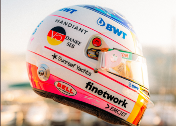 Alonso dedica su casco a Vettel