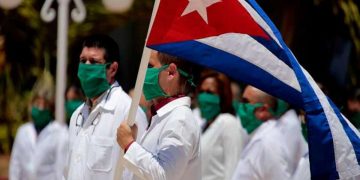 Avanza el envío de médicos cubanos a México
