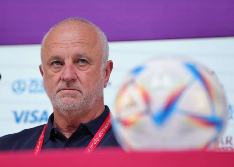 Doha (Qatar), 21/11/2022.- Australia head coach Graham Arnold attends a press conference at the Qatar National Convention Center (QNCC) in Doha, Qatar, 21 November 2022. Australia will play France in their group D match of the FIFA World Cup 2022 on 22 November. (Mundial de Fútbol, Francia, Catar) EFE/EPA/ABIR SULTAN