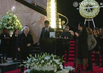 Inicia el homenaje póstumo a Héctor Bonilla en Bellas Artes, aquí puedes seguirlo