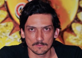 Así reaccionó León Larregui tras noticia de muerte de dos jóvenes que asistían al concierto de Zoé