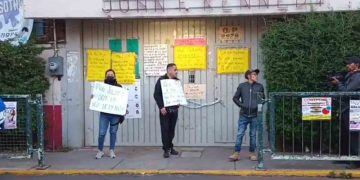 ¿Por qué padres de familia bloquearon Avenida Vallejo? Te explicamos