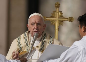 Esto dijo el Papa Francisco sobre la muerte de un mendigo en la plaza de San Pedro