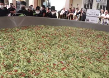 Peribán rompió el Récord Guinness por preparar el guacamole más grande del mundo, generamos más de 4 mil kilos de guacamole