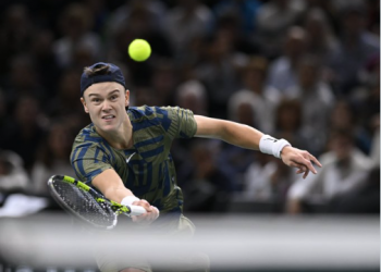 Rune, de 19 años, se clasifica a la final del Masters 1.000 de París