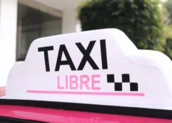 Mujeres manifiestan sentirse inseguras al abordar taxis en la Ciudad de México