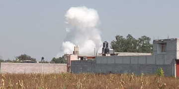 Reportan explosión de polvorín en Tultepec