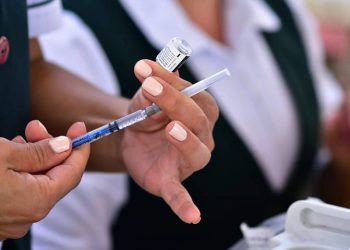 Aplicarán segundas dosis de vacuna contra COVID 19 en 16 municipios del Estado de México