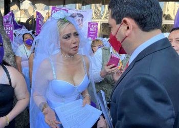 ¿Sabes qué es la violencia vicaria y por qué un grupo de mujeres se manifiesta en su contra?