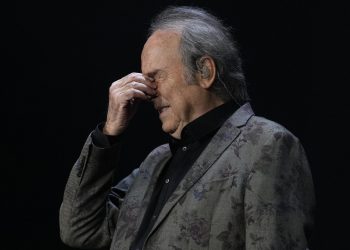Joan Manuel Serrat se despide definitivamente de los escenarios rodeado de personalidades