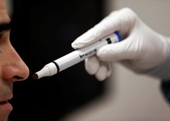 Descubren por qué algunas personas no recuperan el olfato tras el COVID-19