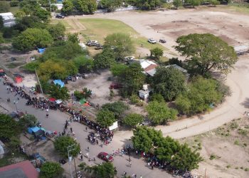 Miles de migrantes quedan a la deriva en el sur de México