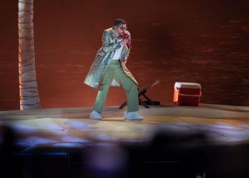 Detienen a 14 personas por reventa de boletos falsificados para concierto de Bad Bunny