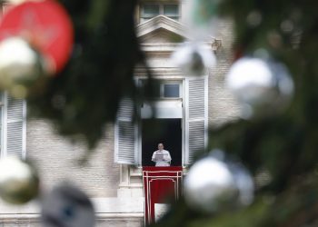 El papa desea que la Navidad lleve “un rayo de paz” en las guerras de todo el mundo