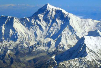 Alistan proyecto para limpiar el Everest de basura