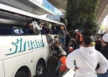 Aparatoso accidente en Periférico deja un muerto y varios heridos
