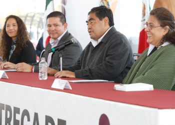 Sector industrial y empresarial se manifiestan tras muerte del gobernador de Puebla