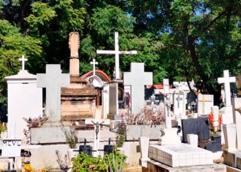 ¿Quién quiere apropiarse de un panteón en Xochimilco? Acá te decimos