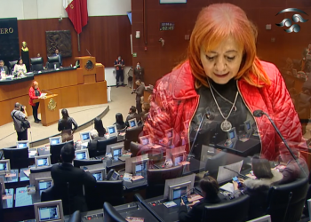 Enfrenta Rosario Piedra lluvia de críticas y reclamos de la oposición en el senado