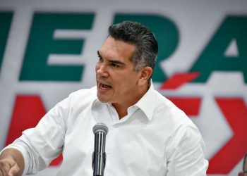 Senadores del PRI votarán para defender la democracia y las instituciones, asegura Alejandro Moreno